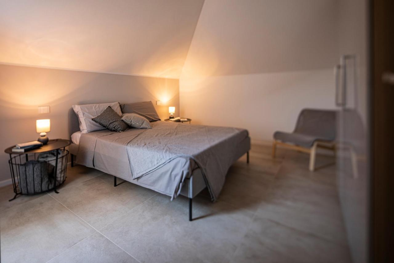 Ca' Del Re Scartozz Apartment Gavirate Exterior photo